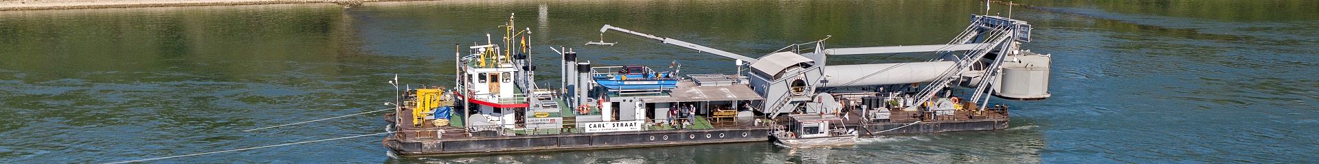 Sohlbeprobung am Oberrhein mithilfe des Taucherglockenschiffes „Carl Straat“ (Foto: Bundesanstalt für Wasserbau)