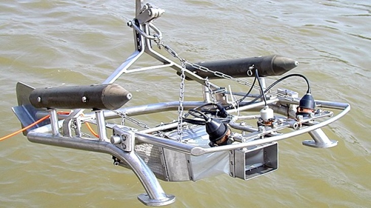 Bed loads sampling device of the Federal Institute of Hydrology (Photo: Federal Insti-tute of Hydrology) Bed loads sampling device